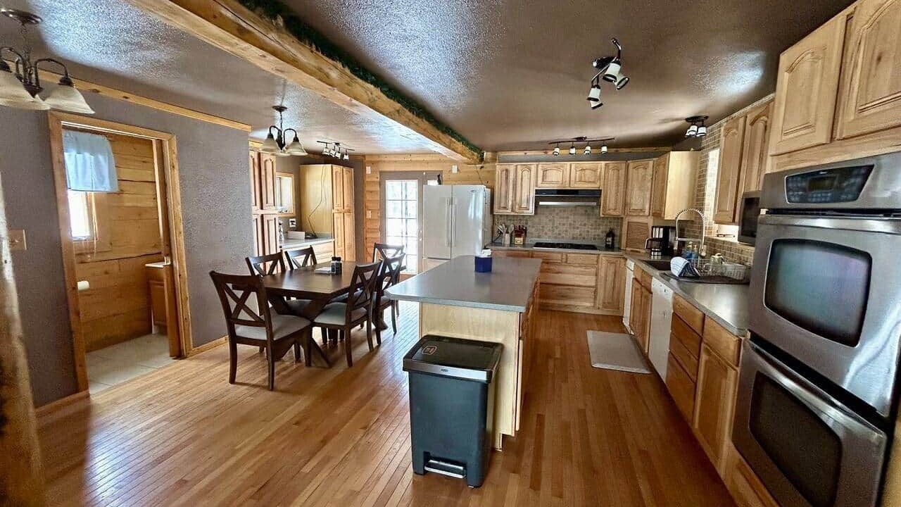 Photo of Kitchen in Cooke City-Silver Gate