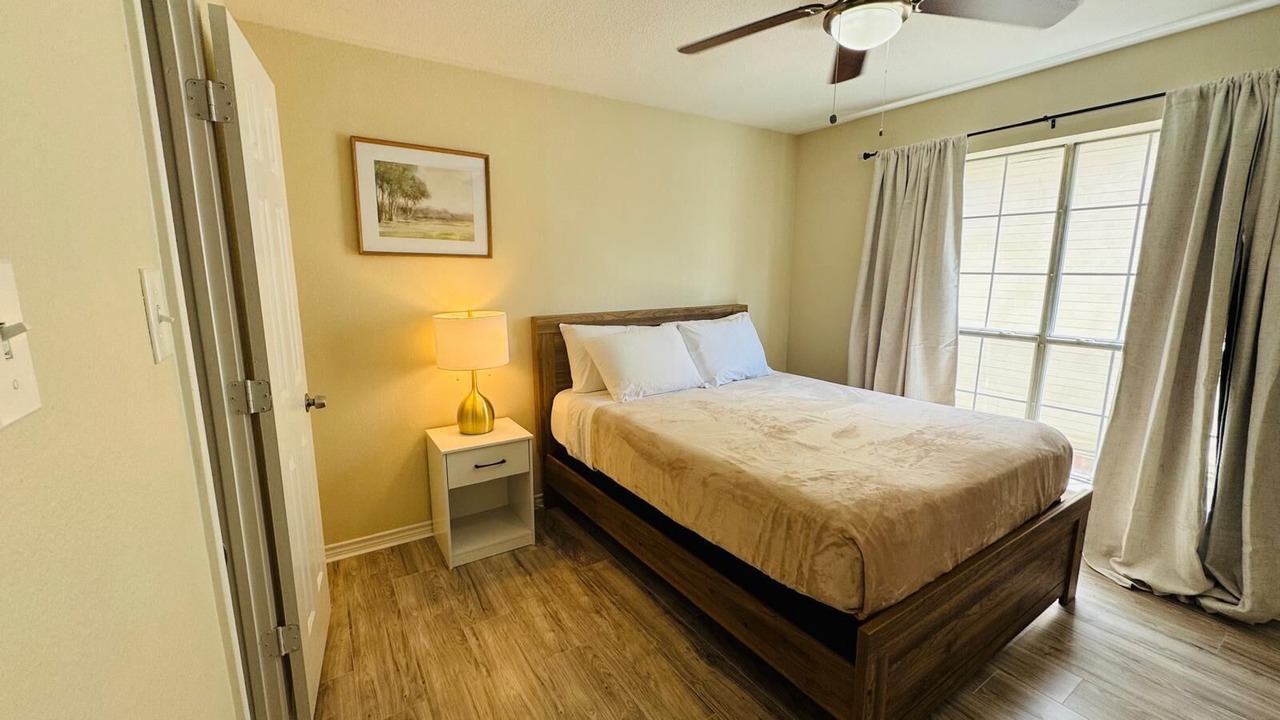 Photo of Bedroom in Southwest Arlington
