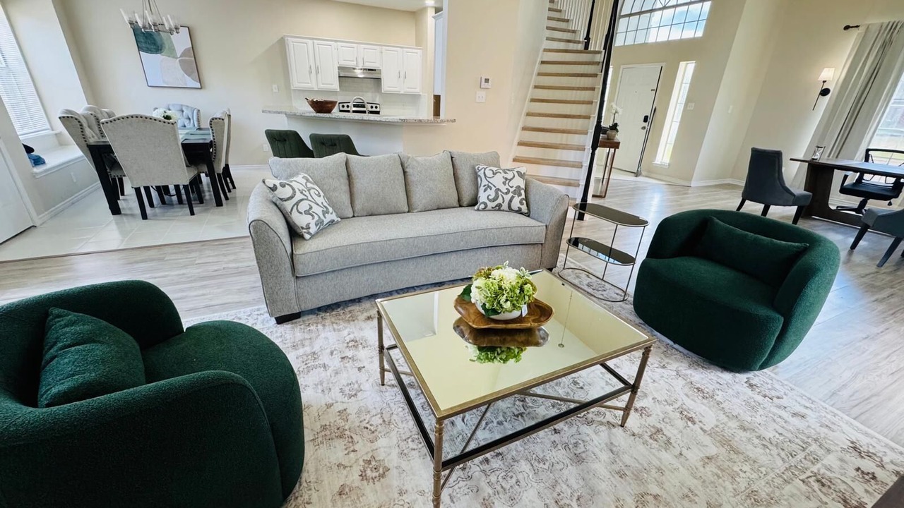 Photo of Livingroom in Southwest Arlington