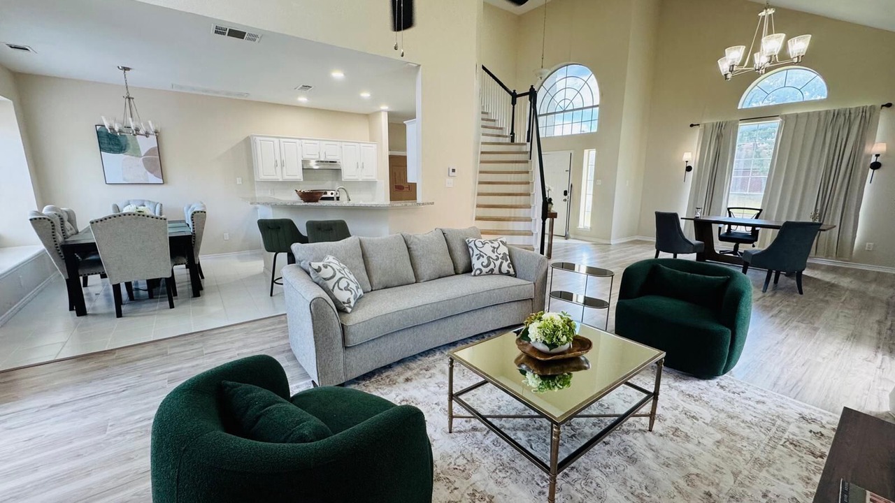 Photo of Livingroom in Southwest Arlington