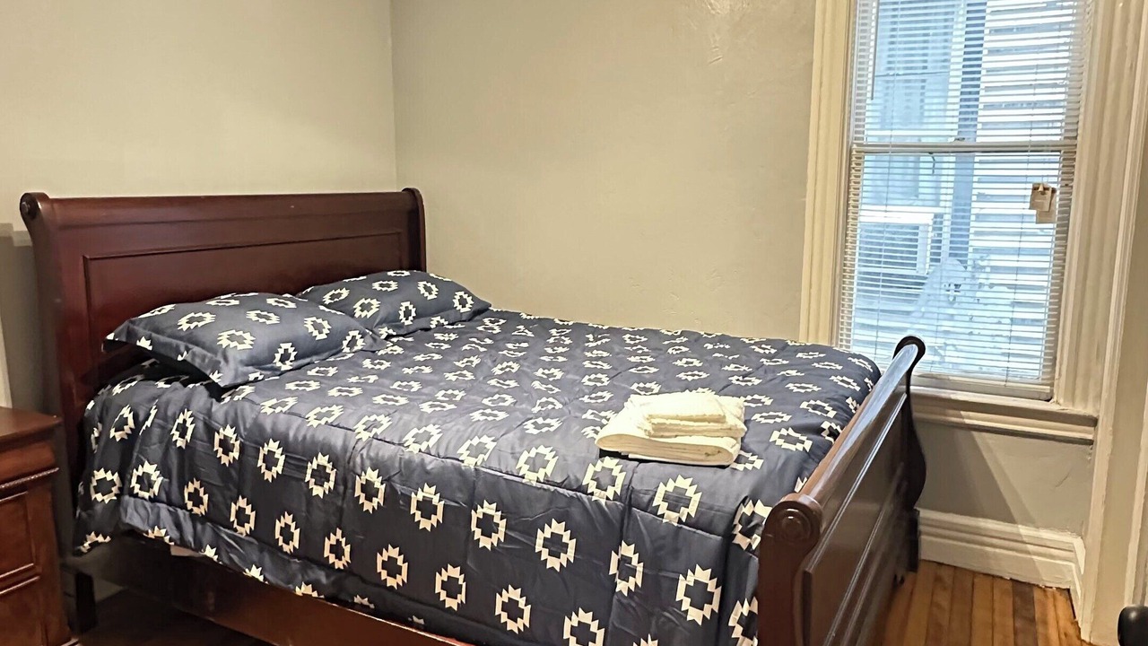 Photo of Bedroom in Utica