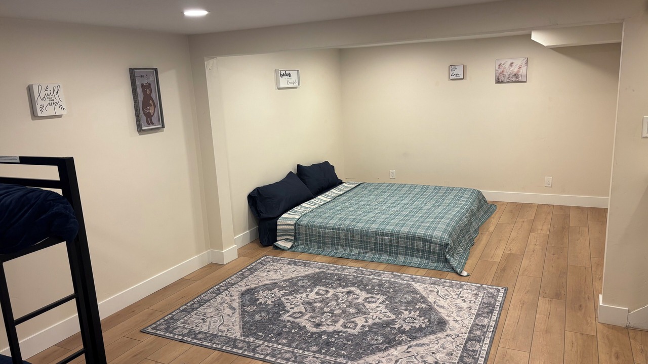 Photo of Bedroom in Foot Hills