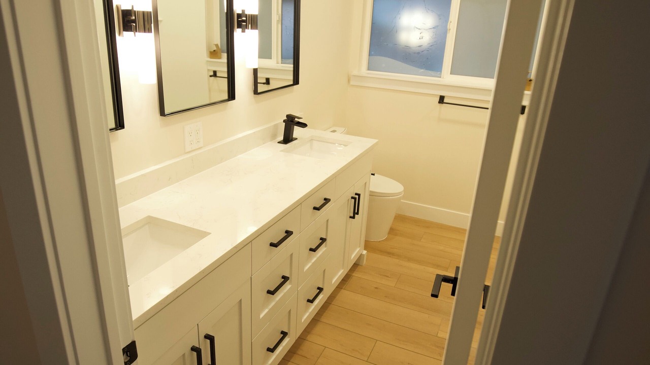 Photo of Bathroom in Foot Hills