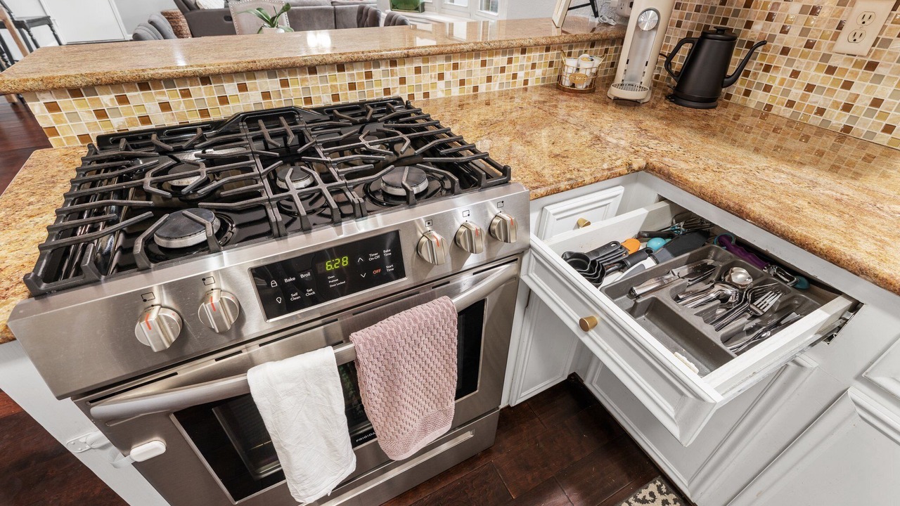 Photo of Kitchen in Garden Oaks
