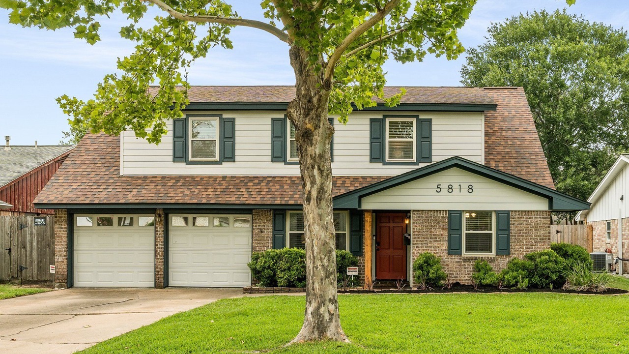 Photo of Outdoor in Garden Oaks