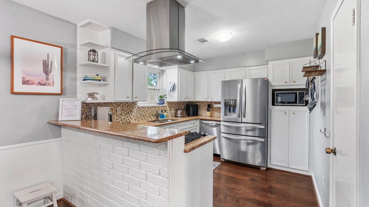 Photo of Kitchen in Garden Oaks