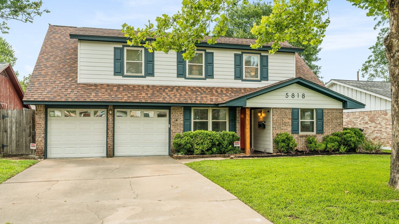 Photo of Outdoor in Garden Oaks