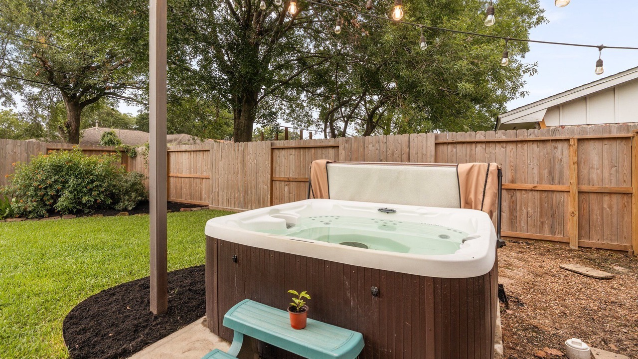 Photo of Outdoor in Garden Oaks