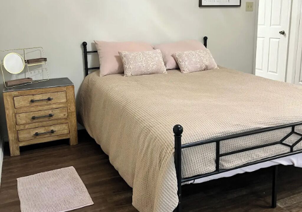 Photo of Bedroom in Ferndale
