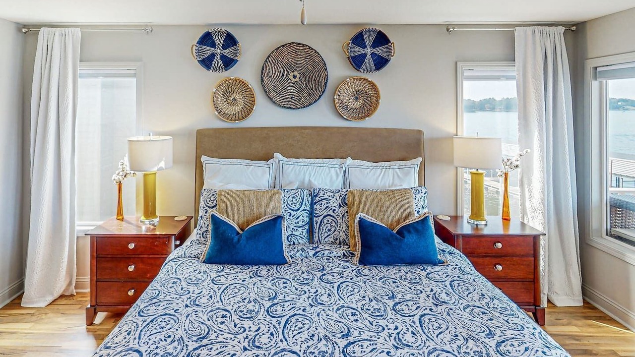 Photo of Bedroom in Lake Hamilton