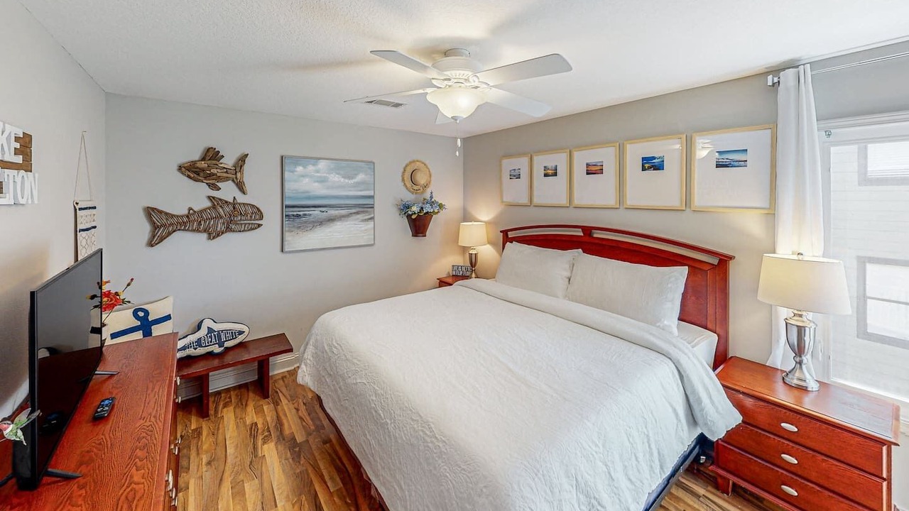 Photo of Bedroom in Lake Hamilton