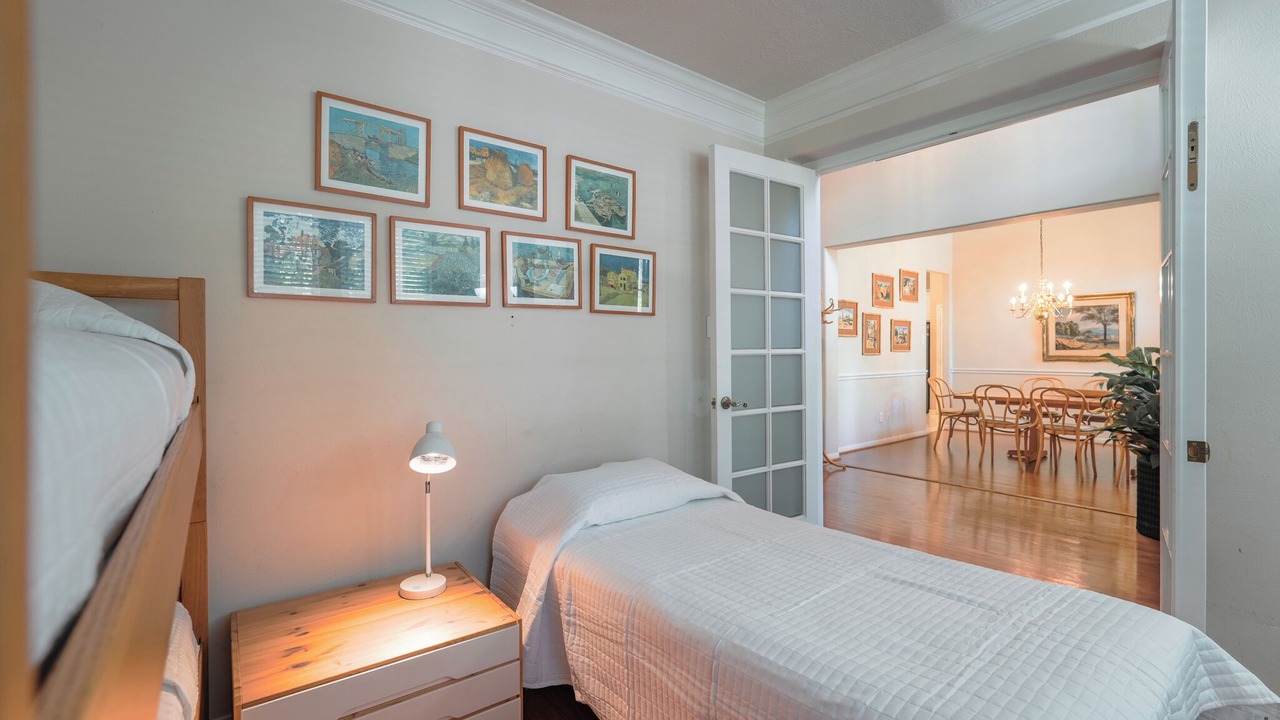 Photo of Bedroom in Alden Bridge