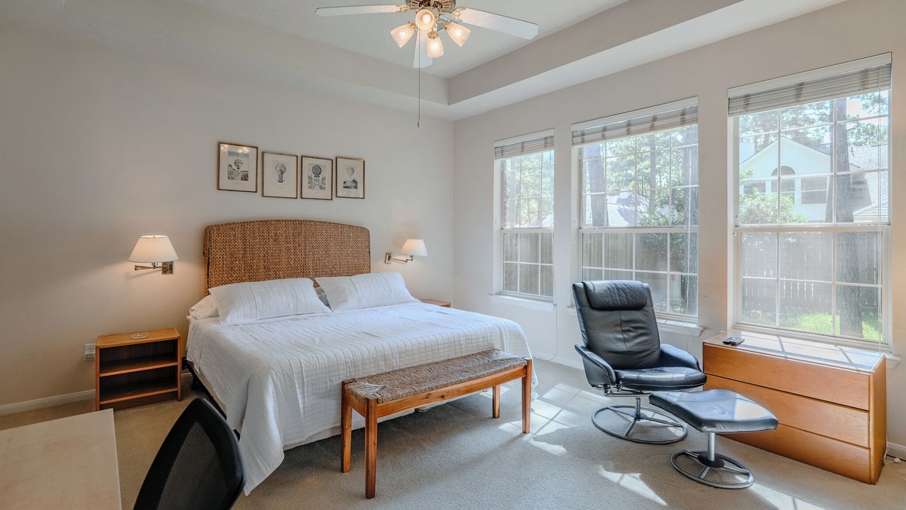 Photo of Bedroom in Alden Bridge
