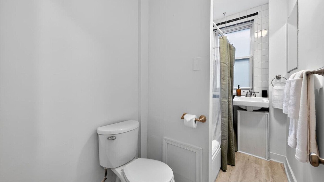 Photo of Bathroom in Center City West