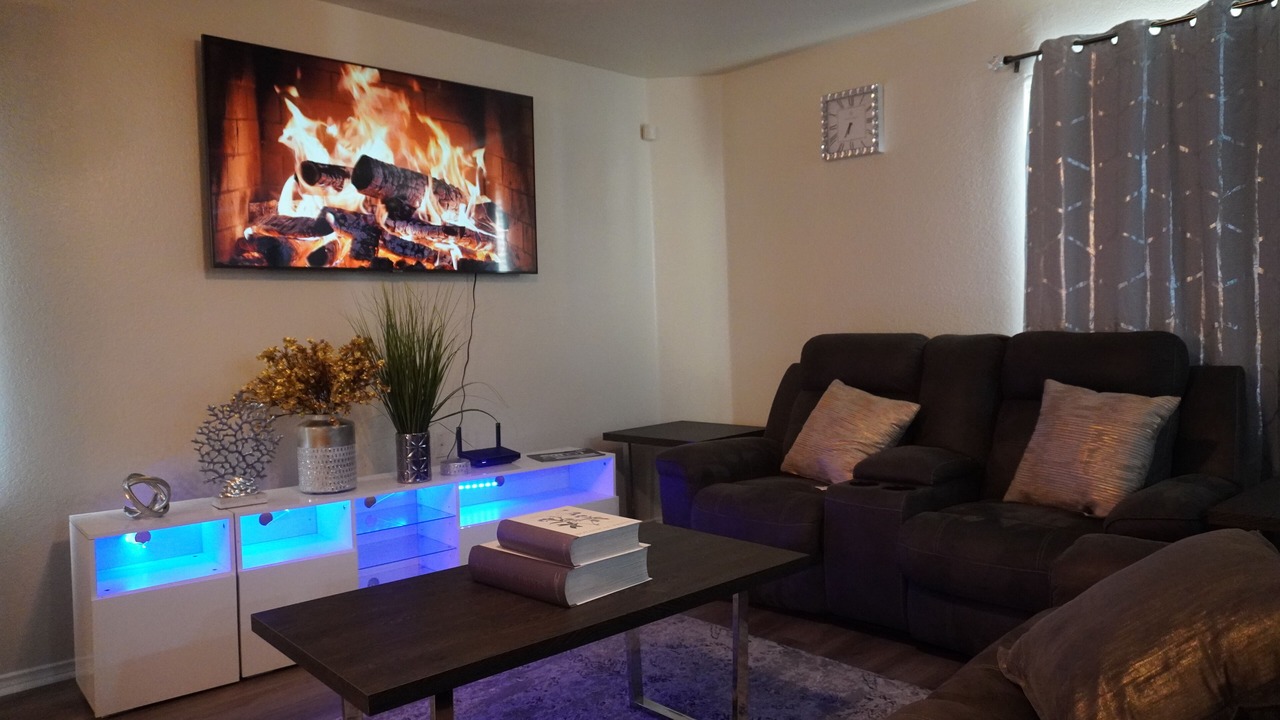 Photo of Livingroom in Southeast Arlington