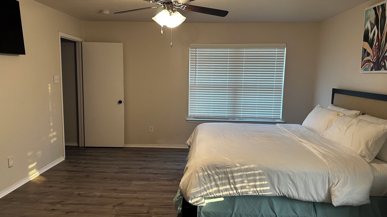 Photo of Bedroom in Southeast Arlington