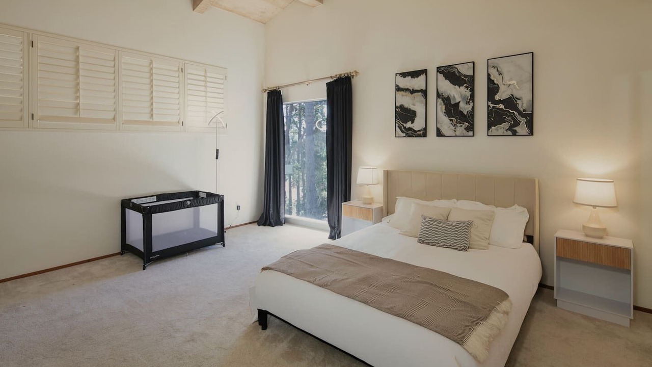 Photo of Bedroom in Monterey
