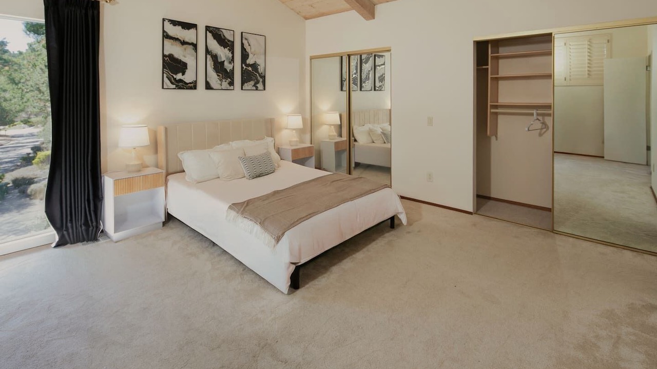 Photo of Bedroom in Monterey