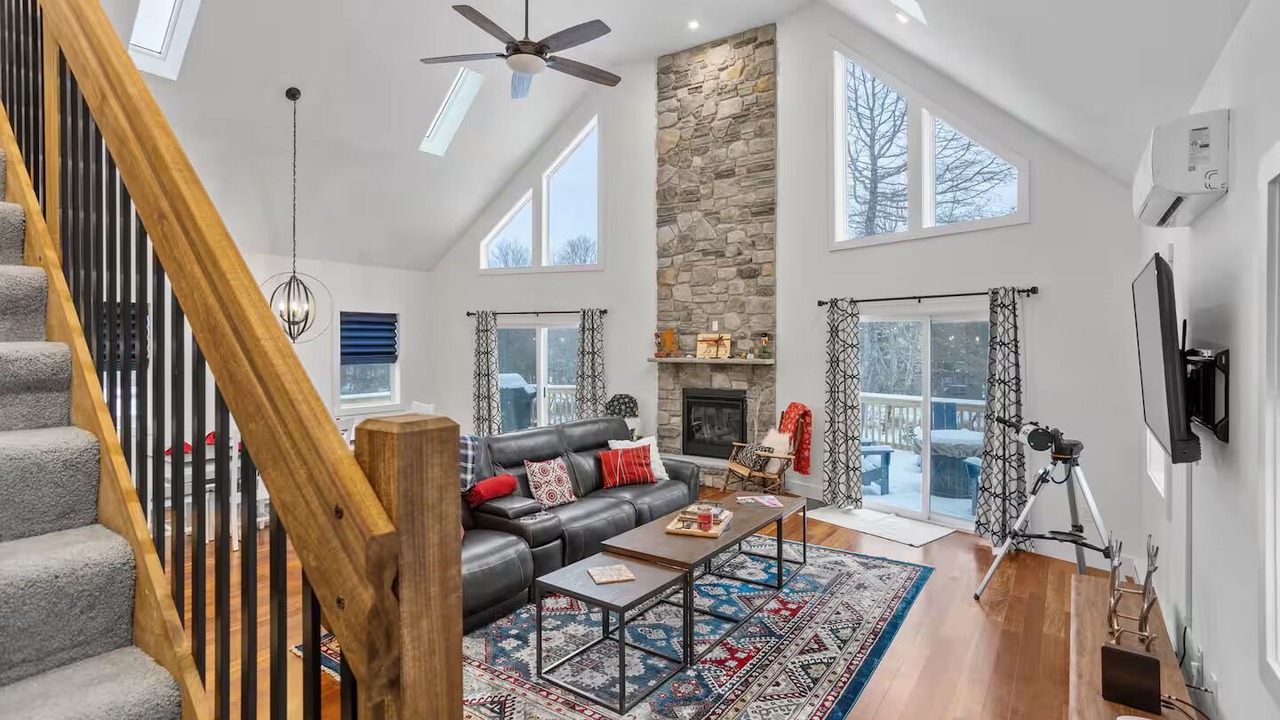 Photo of Livingroom in Albrightsville