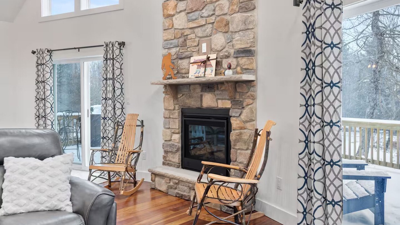 Photo of Livingroom in Albrightsville