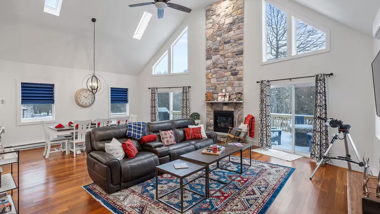 Photo of Livingroom in Albrightsville