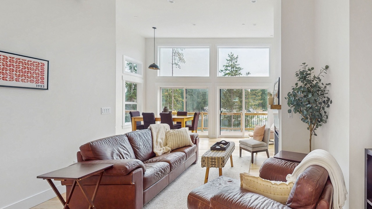 Photo of Livingroom in Anderson Island