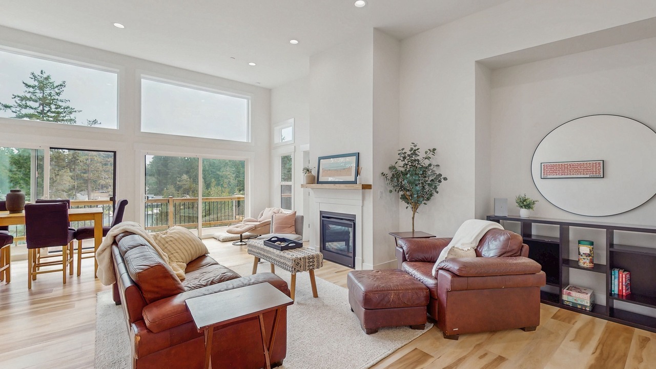 Photo of Livingroom in Anderson Island