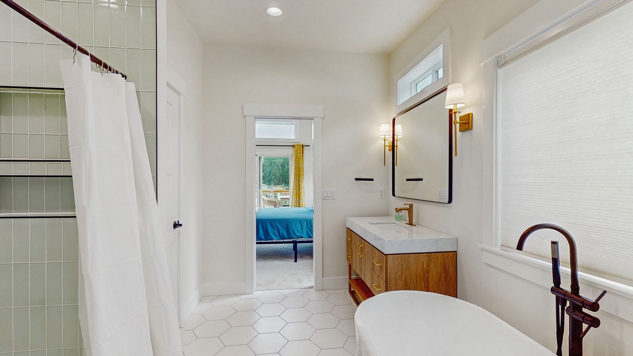 Photo of Bathroom in Anderson Island