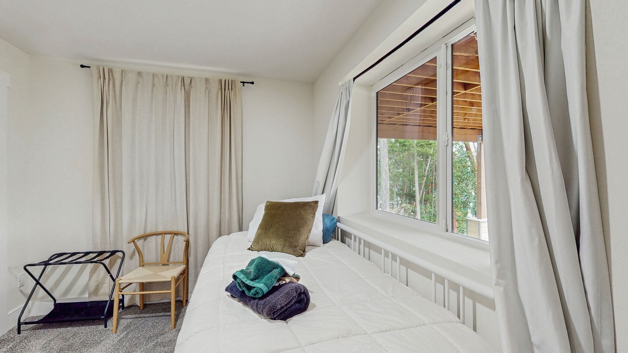 Photo of Bedroom in Anderson Island