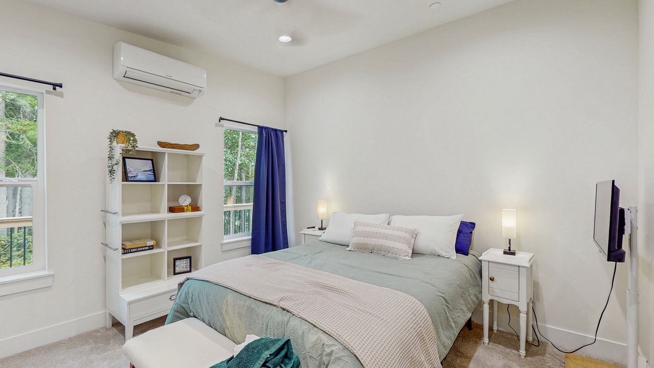 Photo of Bedroom in Anderson Island