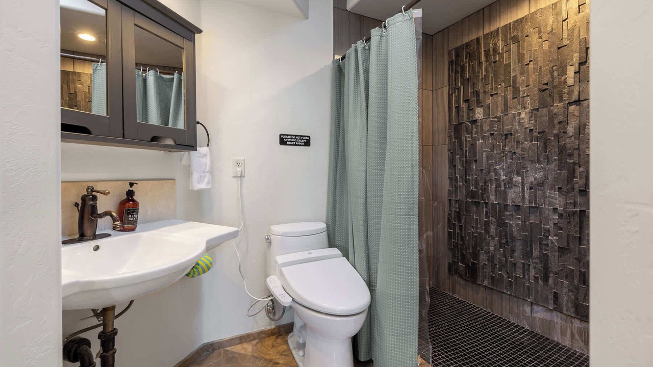 Photo of Bathroom in Mountainaire