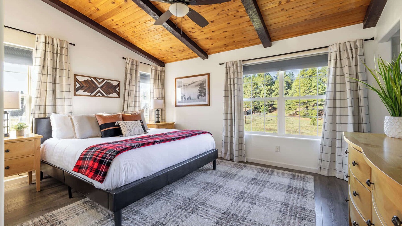 Photo of Bedroom in Mountainaire