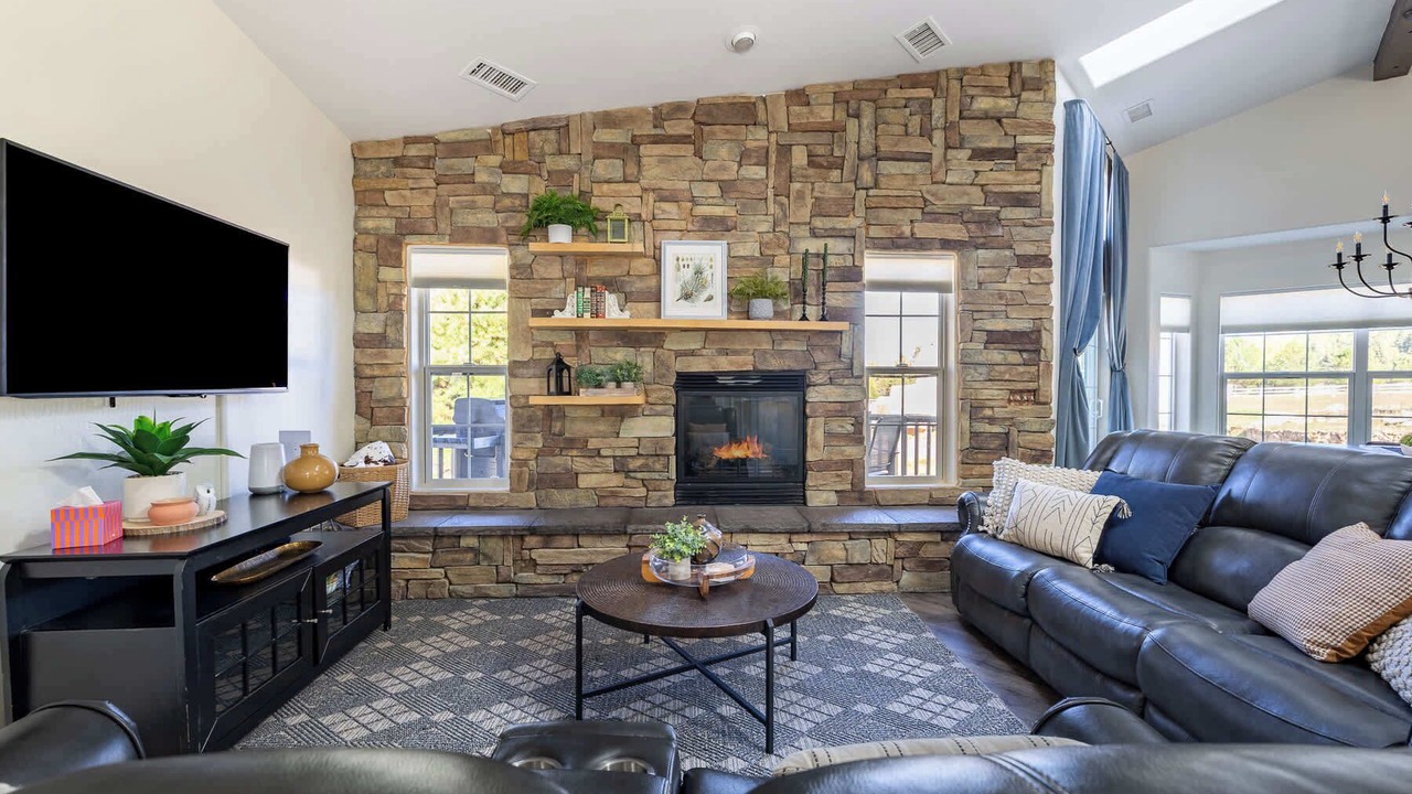 Photo of Livingroom in Mountainaire