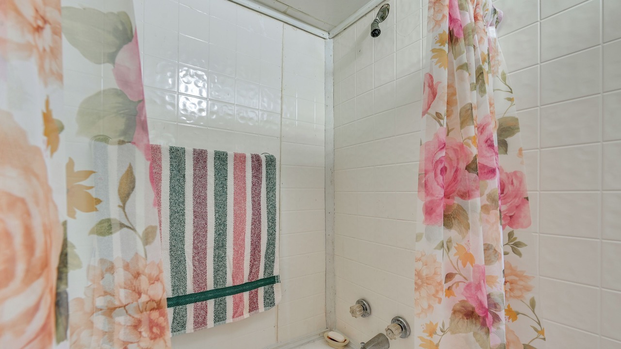 Photo of Bathroom in Waneta