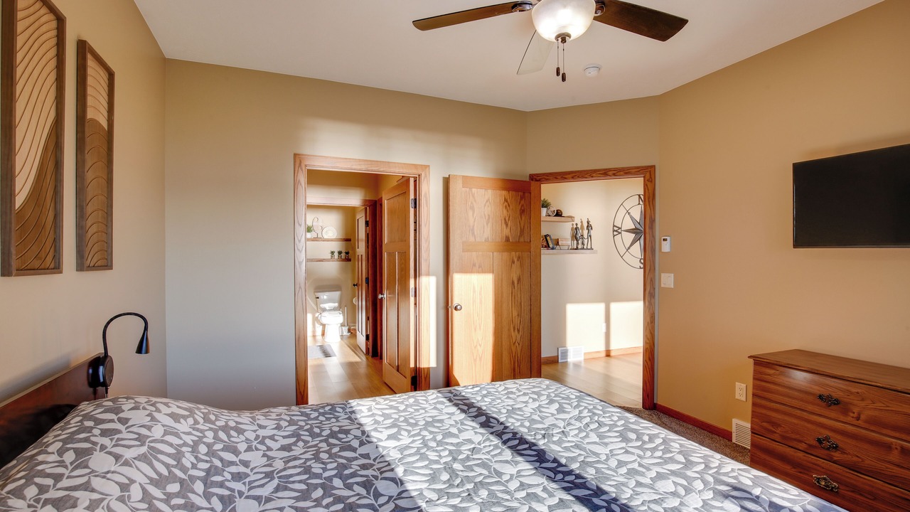 Photo of Bedroom in Lake Park