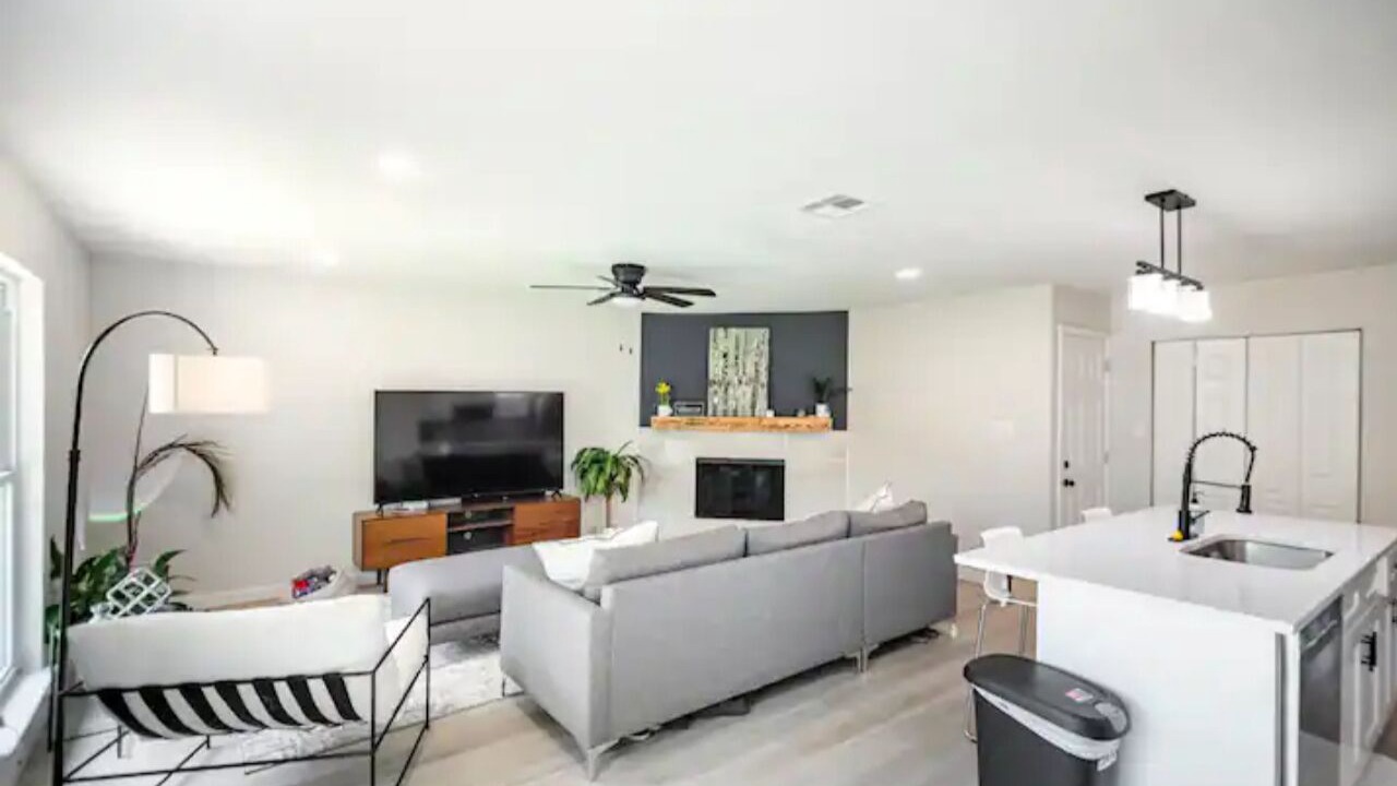 Photo of Livingroom in Allen