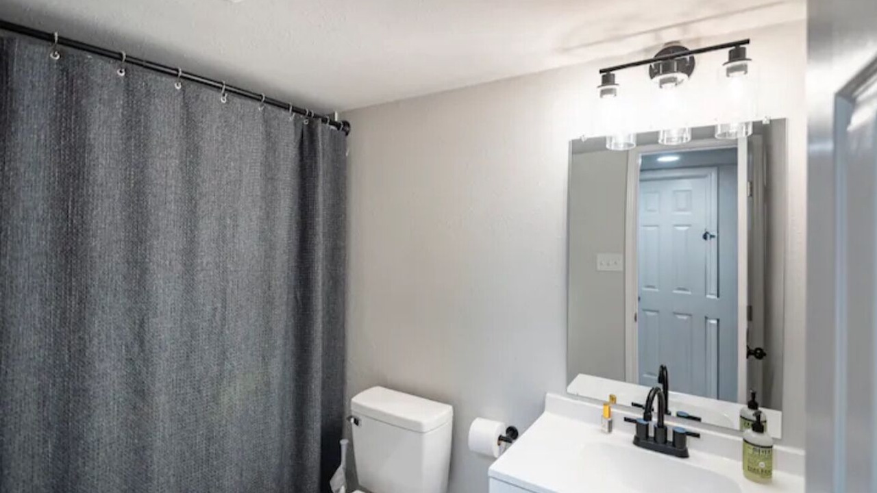 Photo of Bathroom in Allen