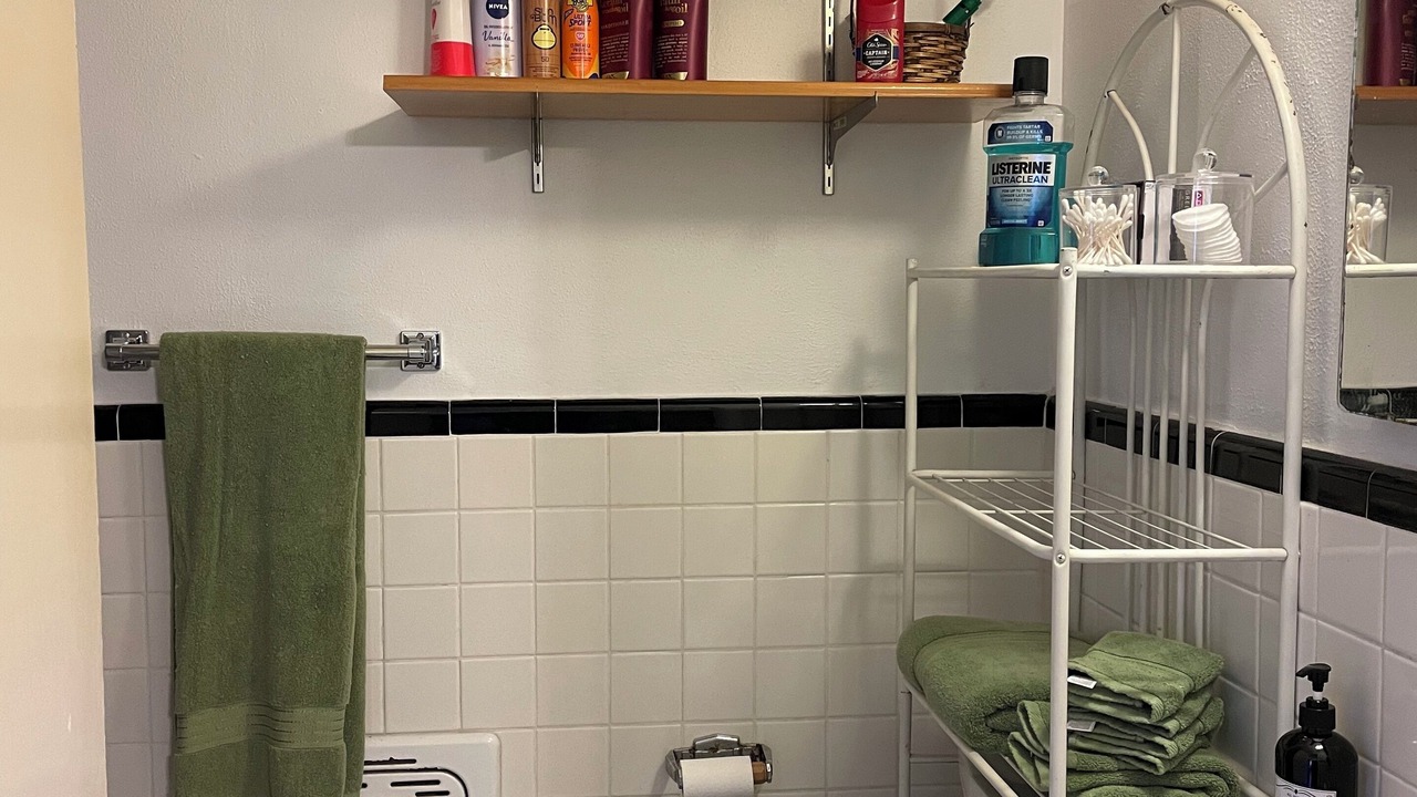 Photo of Bathroom in Telegraph