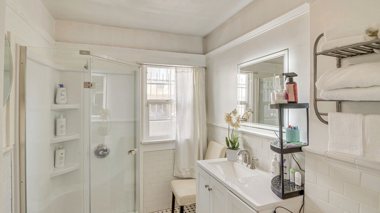 Photo of Bathroom in Van Nuys