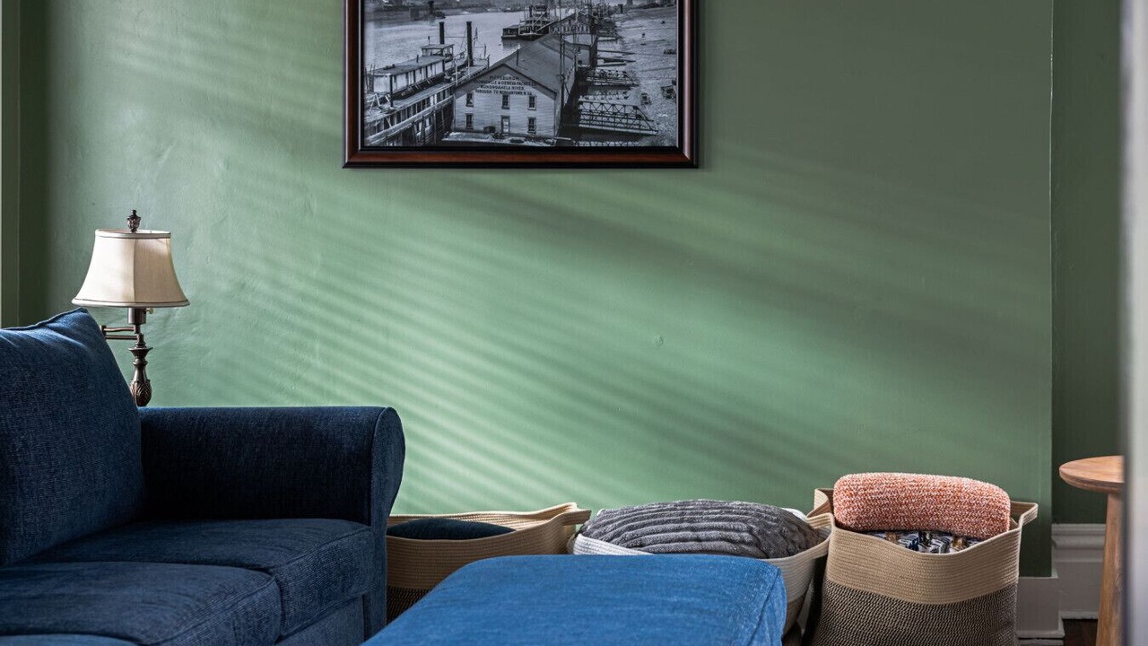 Photo of Livingroom in South Side Flats