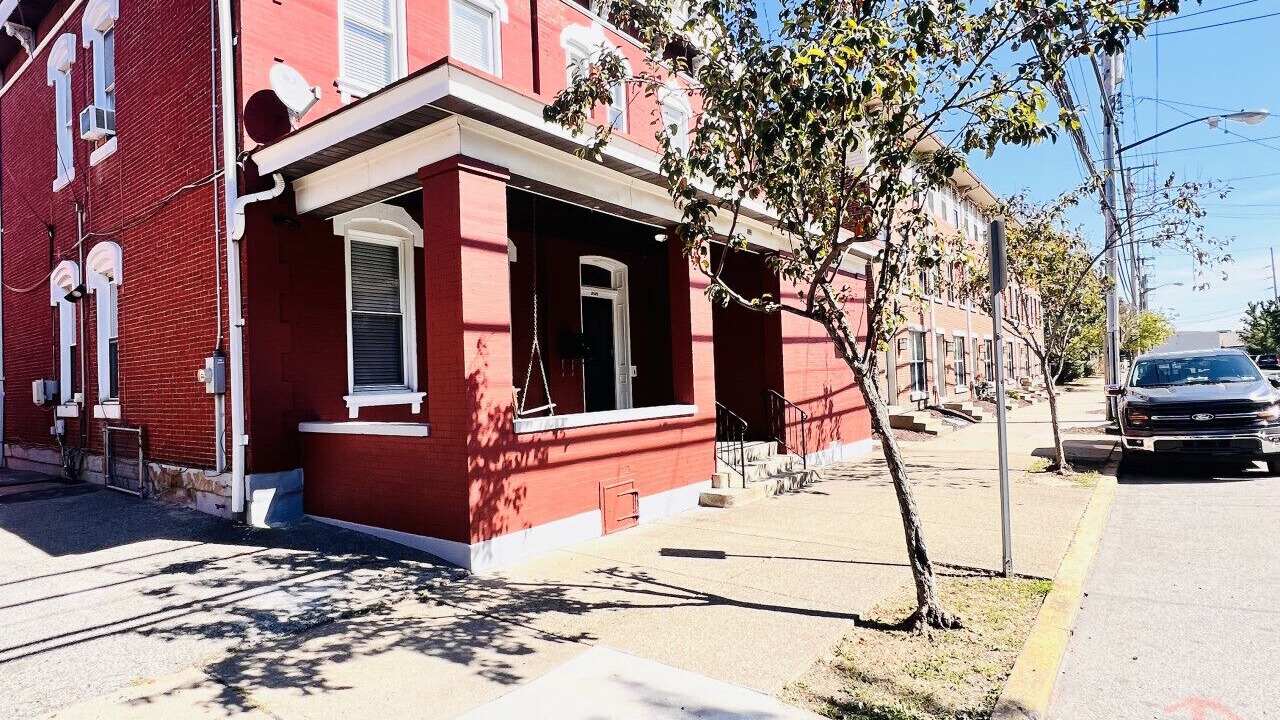 Photo of Outdoor in South Side Flats