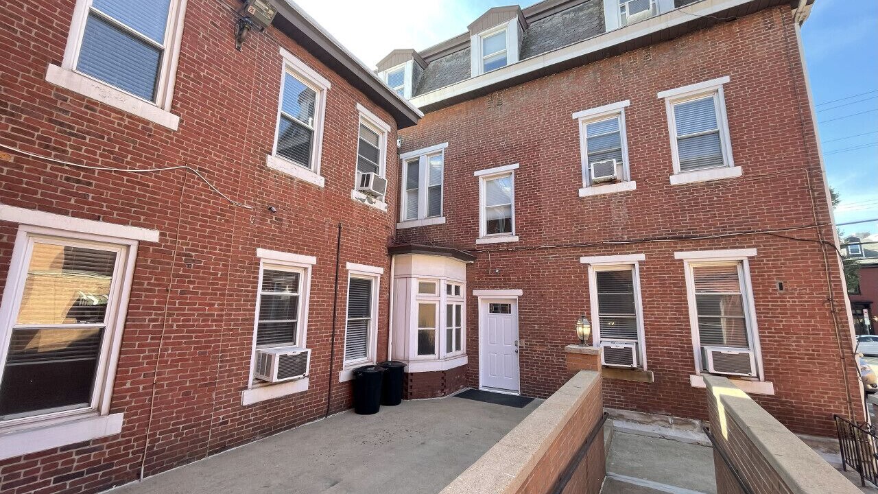 Photo of Outdoor in South Side Flats