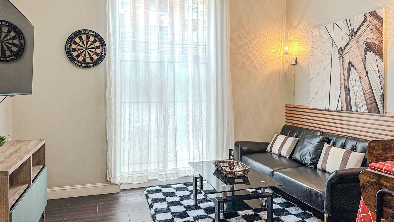 Photo of Livingroom in Spruce Hill