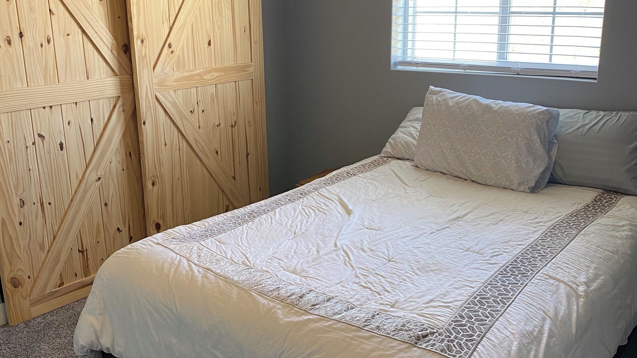 Photo of Bedroom in Whitetail
