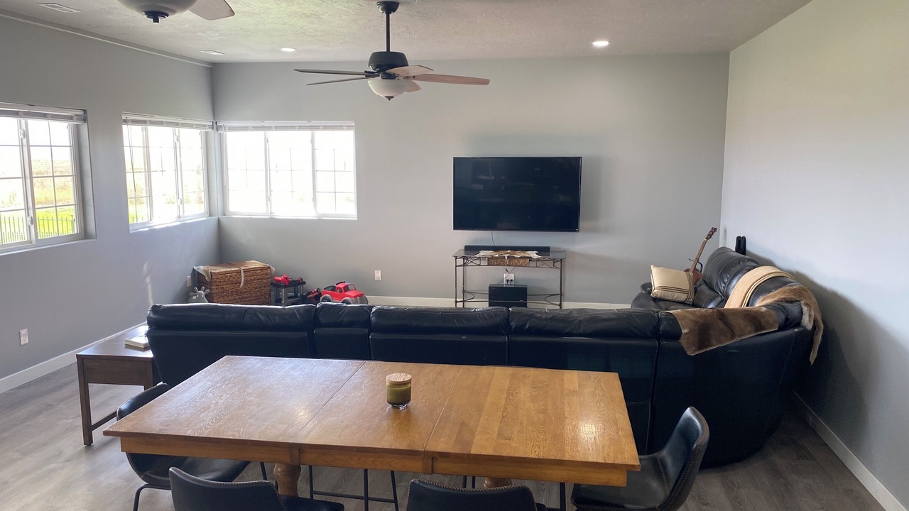 Photo of Livingroom in Whitetail