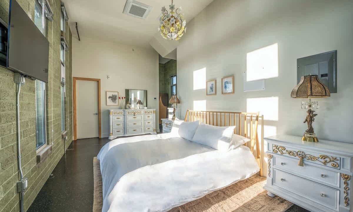 Photo of Bedroom in Logan Heights