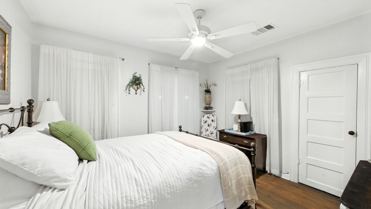 Photo of Bedroom in Dripping Springs