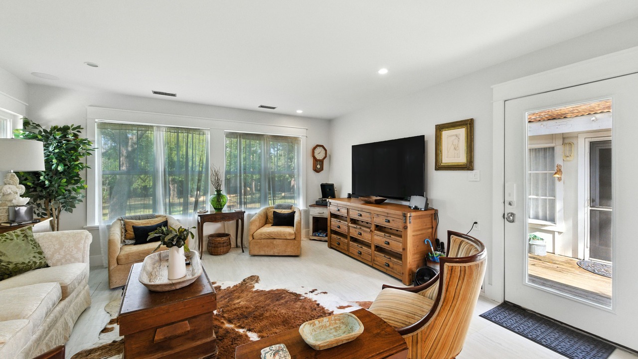 Photo of Livingroom in Dripping Springs