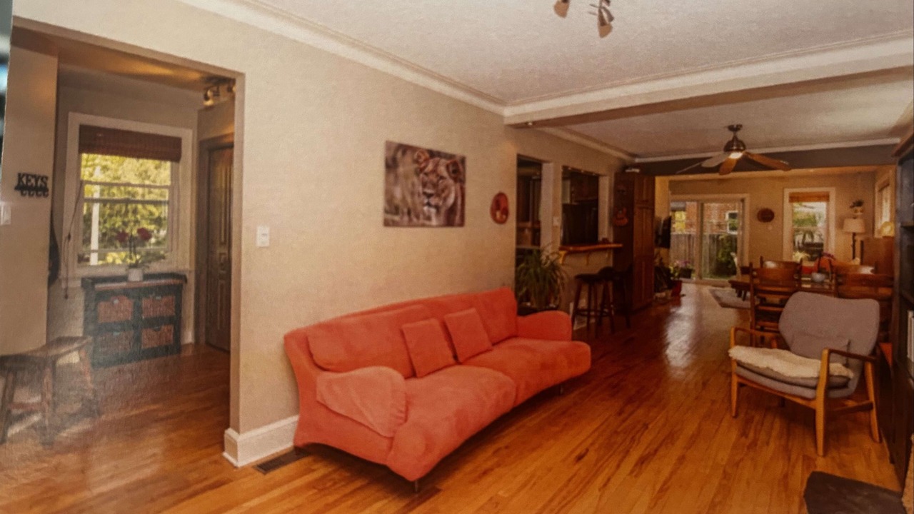 Photo of Livingroom in Old Ottawa East
