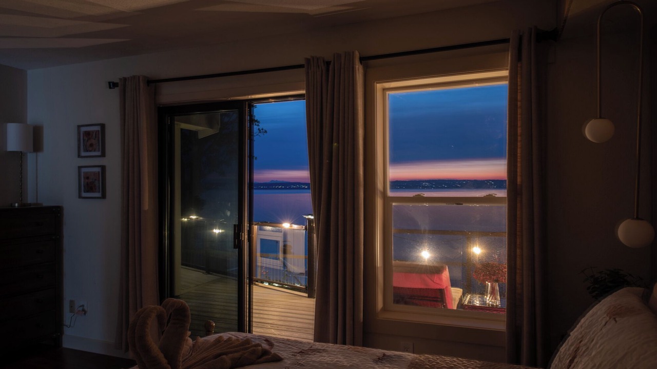 Photo of Bedroom in Warm Beach